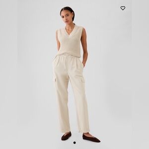Gap Women’s Beige Cargo Pants